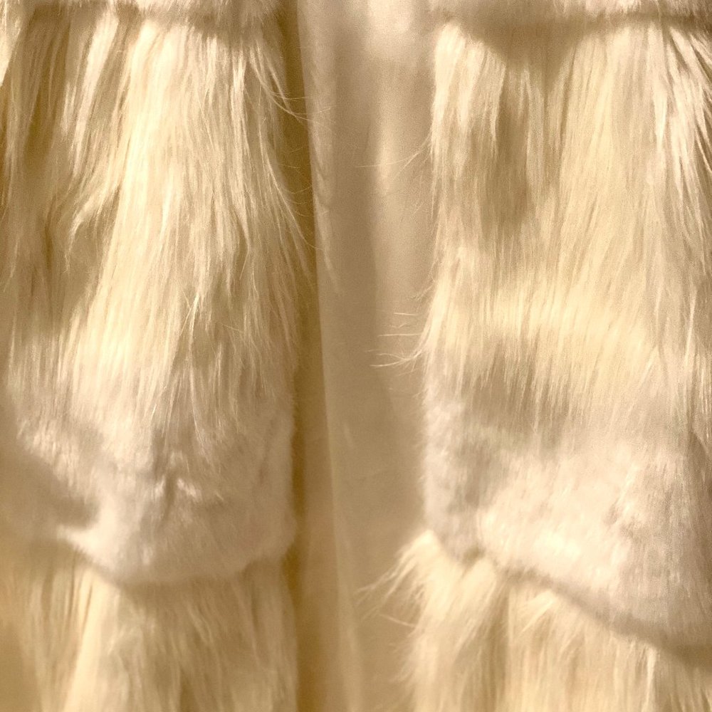 🎉 HP 🎉 NEW Zara Faux Fur White Teddy Coat - Picture 8 of 8